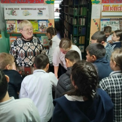 НАШИ ДРУЗЬЯ И ПОМОЩНИКИ 1 НАШИ ДРУЗЬЯ И ПОМОЩНИКИ 1