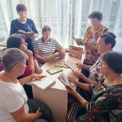 &laquo;Читать &ndash; это стильно! Читать &ndash; это модно! Читайте повсюду &ndash; читайте свободно!&raquo; 3