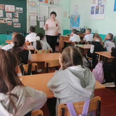 Величие  подвига  ярче  сверкает,  чем  дальше  уходит  война 1