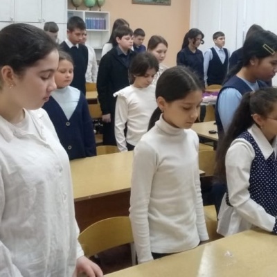 МЫ ПОМНИМ ПОДВИГИ ГЕРОЕВ 8 МЫ ПОМНИМ ПОДВИГИ ГЕРОЕВ 8