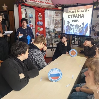 Жизнь  своих 7