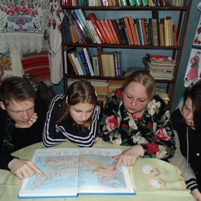 Широка страна моя родная, много в ней народов проживает 7