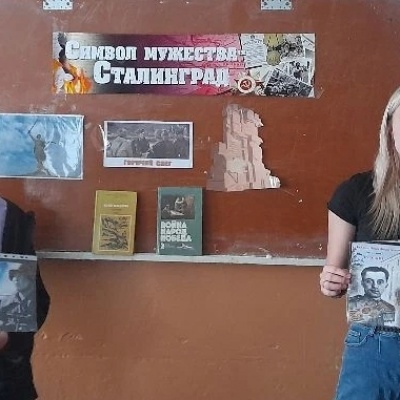 Здесь  Родиной  каждому  был  Сталинград 2