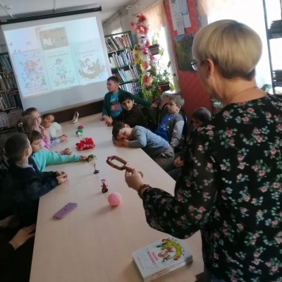 КНИГИ – НАШИ ДРУЗЬЯ! 4 КНИГИ – НАШИ ДРУЗЬЯ! 4